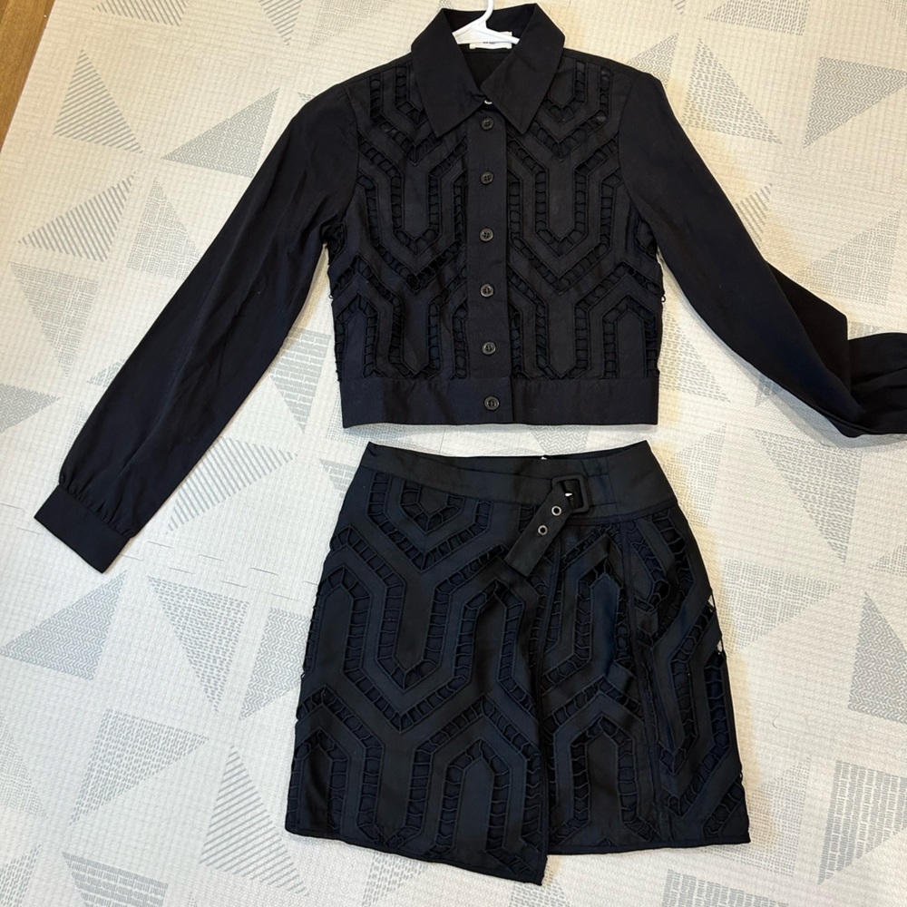 Allison New York set: long sleeve button down top with matching skirt
